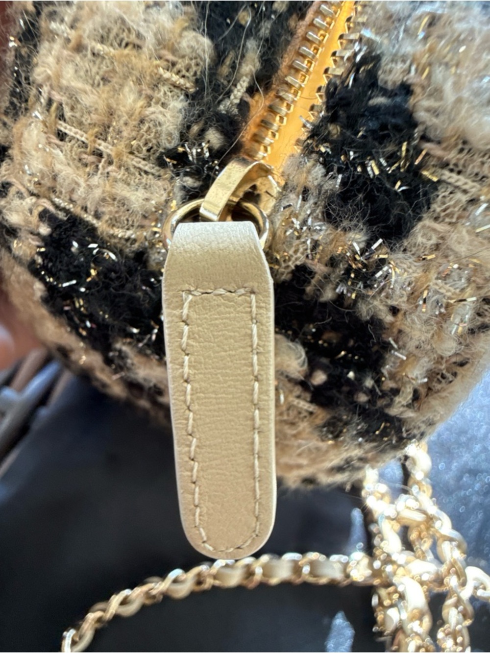 Chanel Round Purse Quilted Tweed with Shearling - Picture 8 of 11